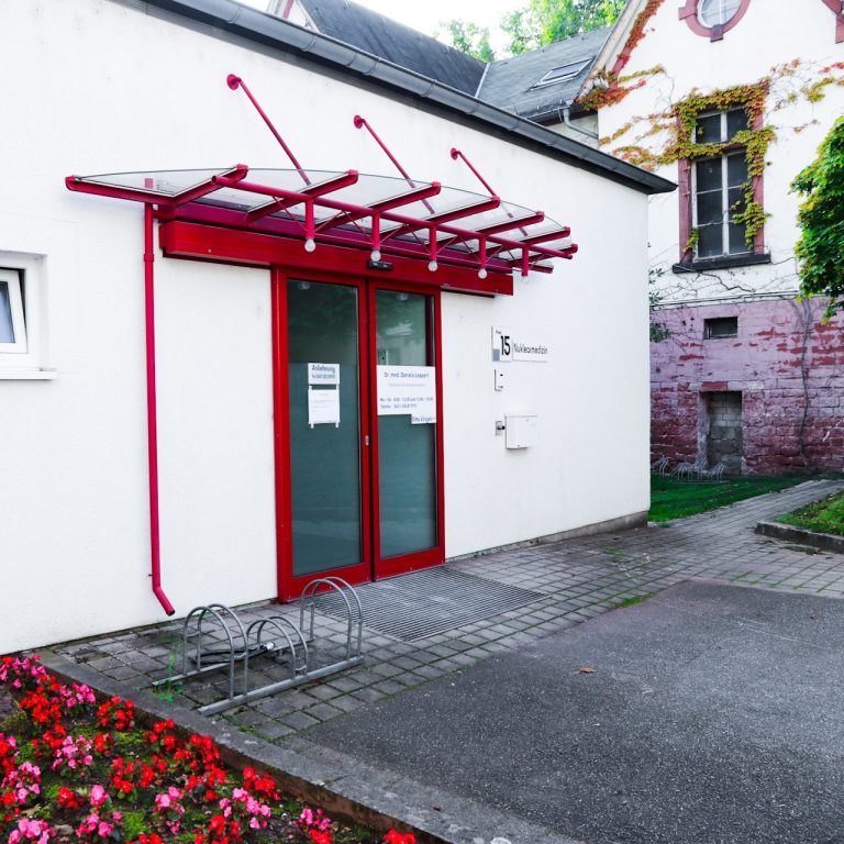Nuklearmedizin 
Haus 15 auf dem Gelände Westpfalz Klinikum
Hellmut-Hartert-Straße 1
67655 Kaiserslautern 
MVZ Praxen 

